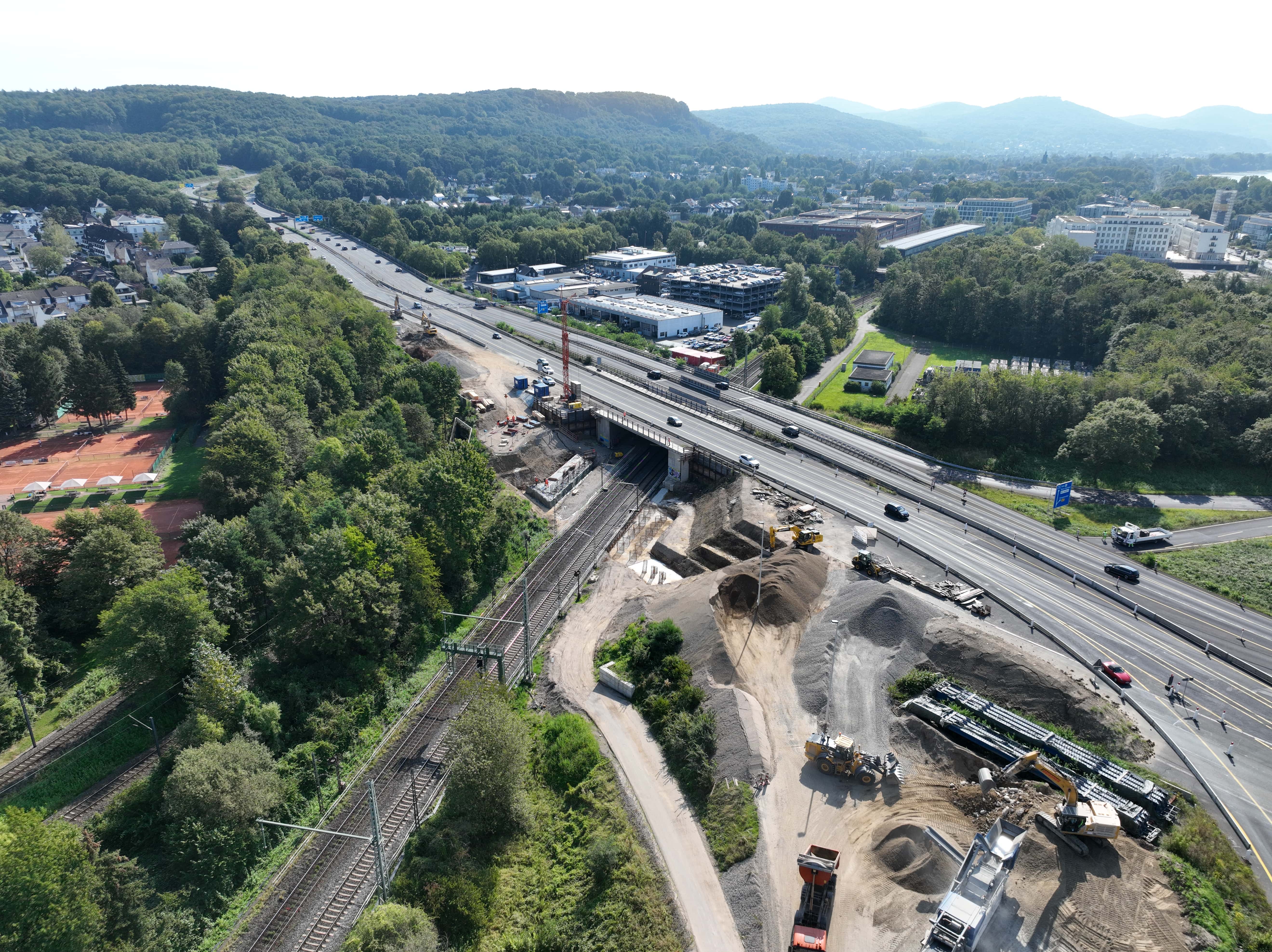 Seitenansicht Vogelperspektive Brückenneubau bei Bonn-Ramersdorf